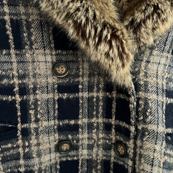 GIANNI FERAUD - womens coat - Picture 3 of 6